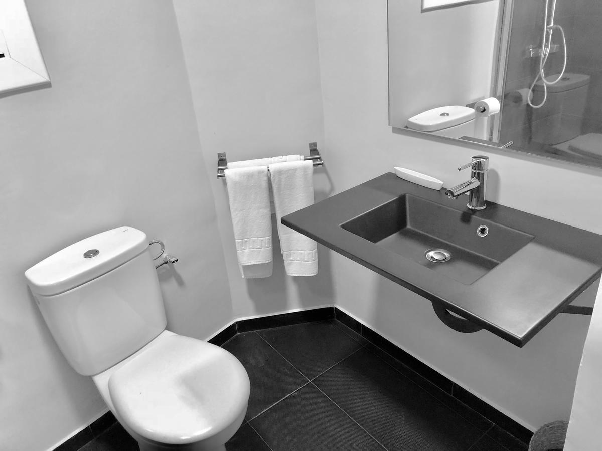 Sitges Eleven Hotel Bagian luar foto